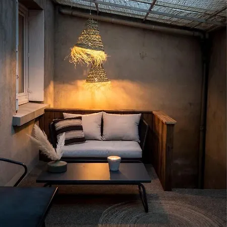 L'etage Et Son Patio *