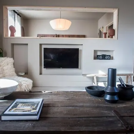 L'etage Et Son Patio *