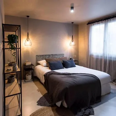 L'etage Et Son Patio Апартаменты Ruelle-sur-Touvre