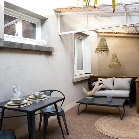 L'etage Et Son Patio *